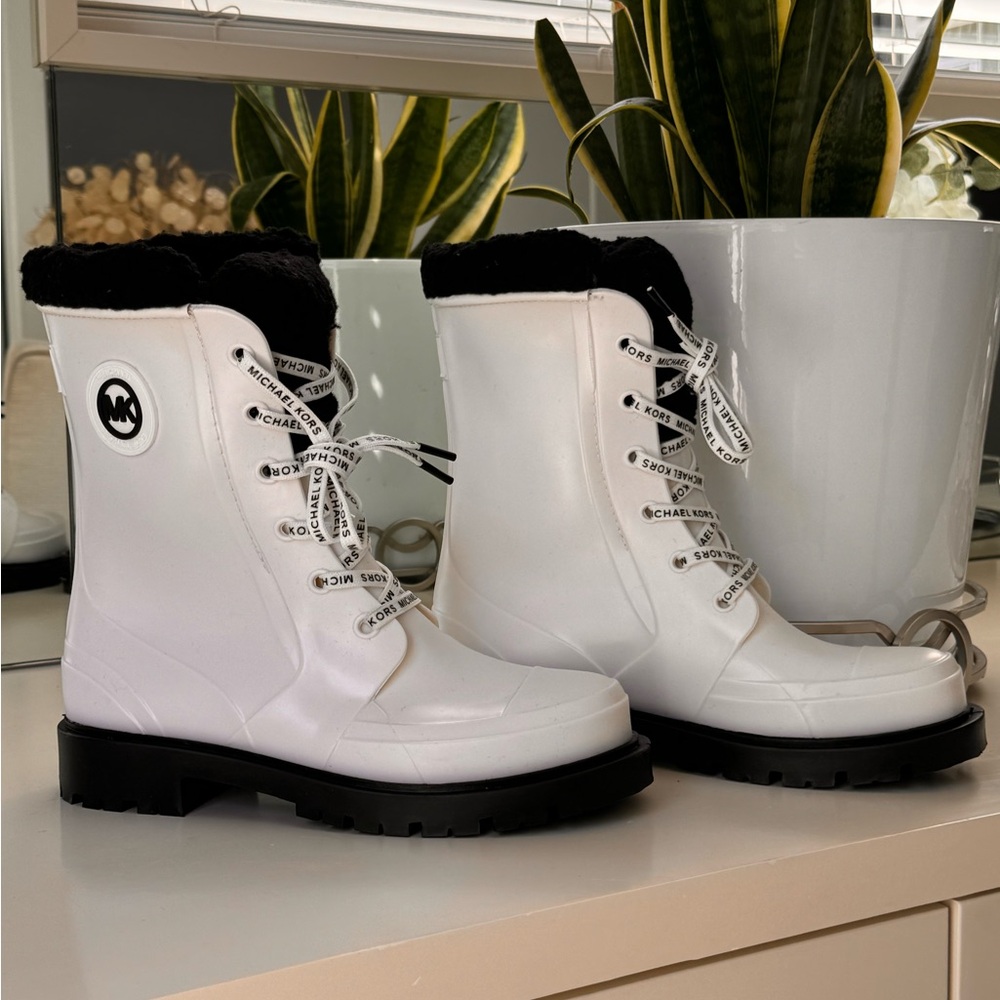 BNWT - Michael Kors Rainboots